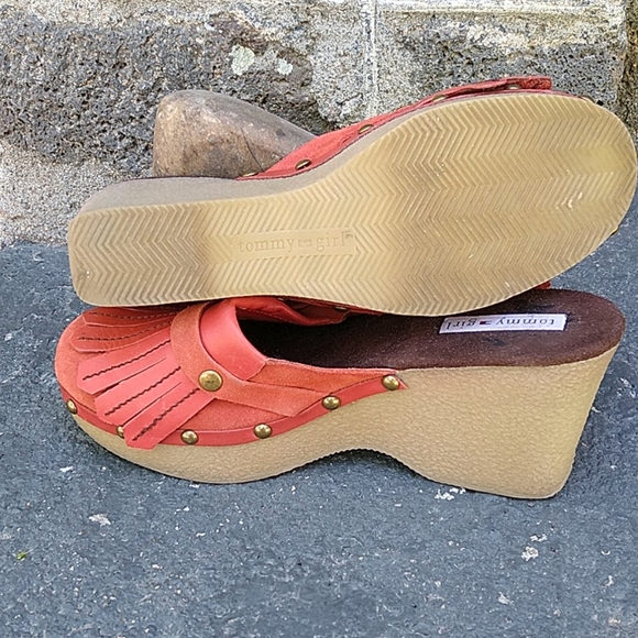 Tommy Girl Platform Clogs - Picture 6 of 8